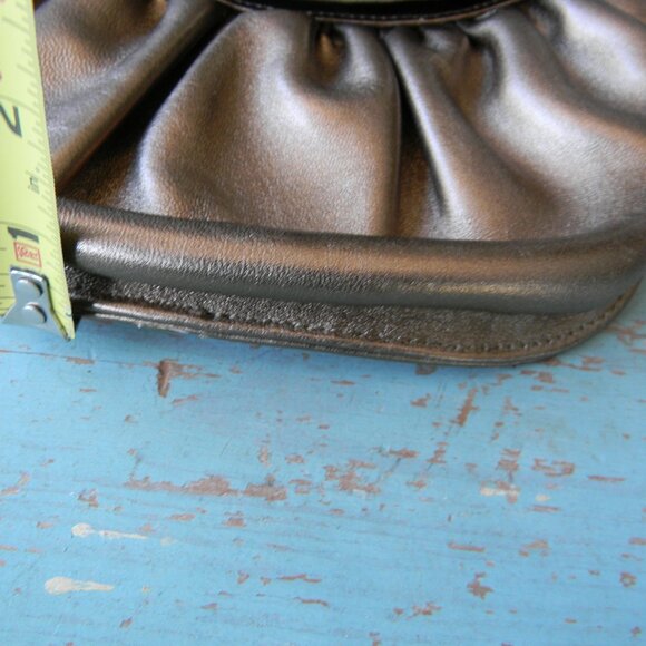 Vintage Maud Frizon PARIS BRONZE/GOLD PLEATED SMALL LEATHER SHOULDER BAG - Picture 4 of 9